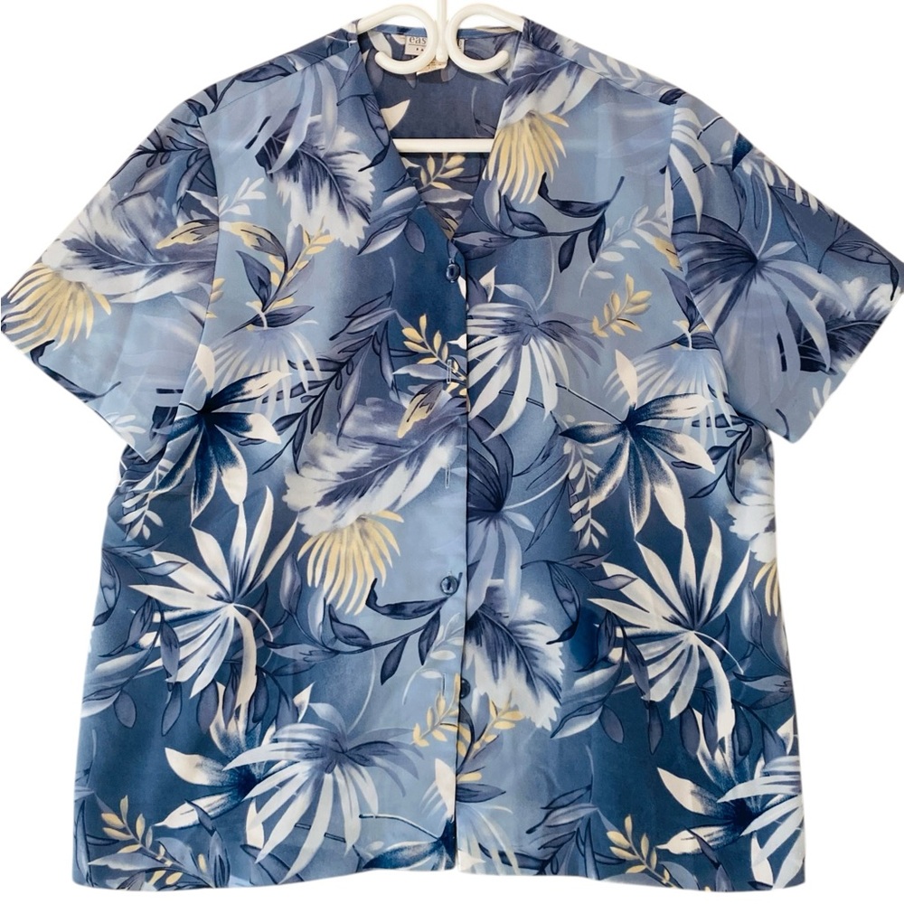 East West Fashions Women’s XL Button Down Shirt Blue Tropical Leaf Short Sleeve